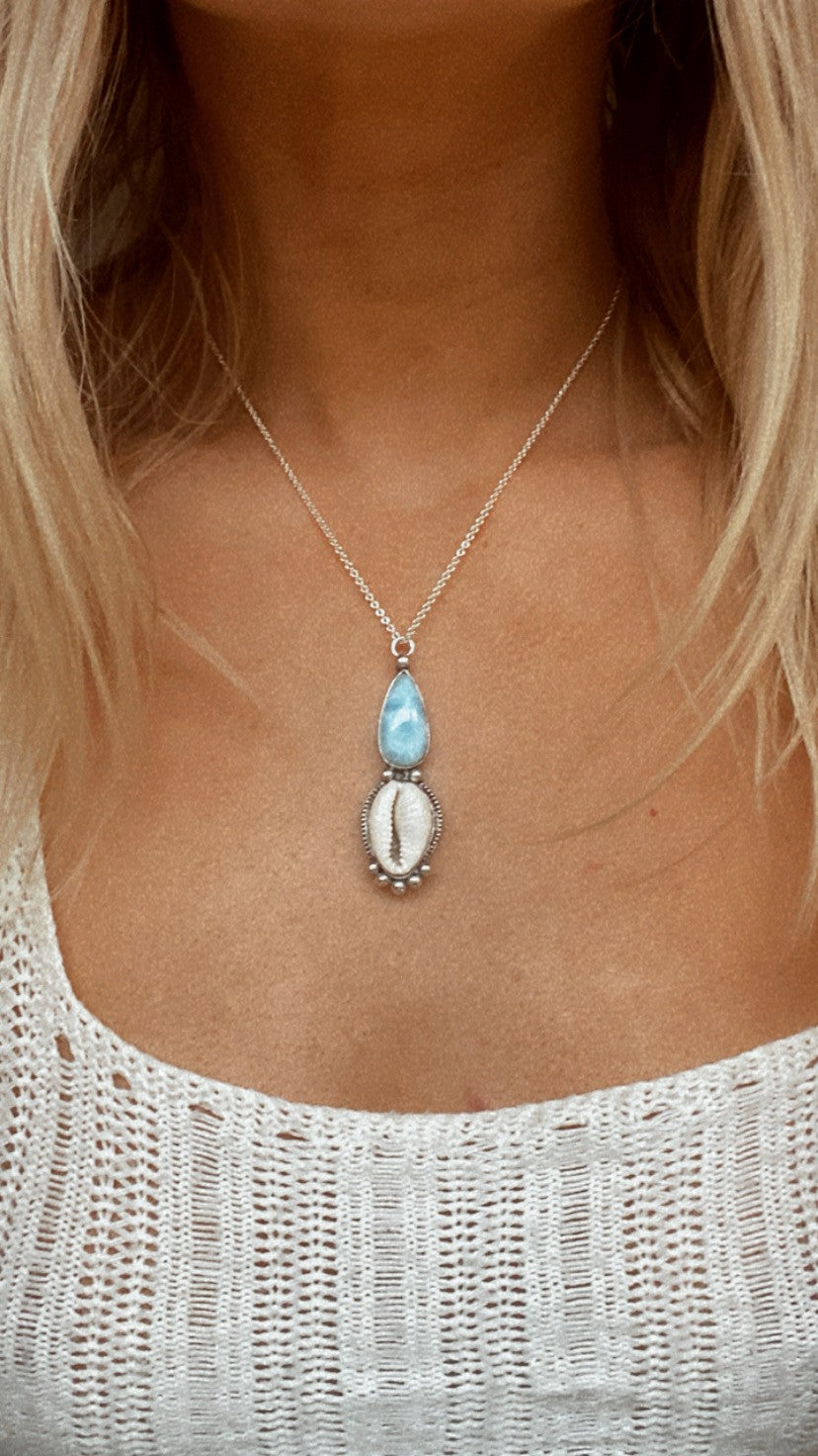 OCEANS NECKLACE