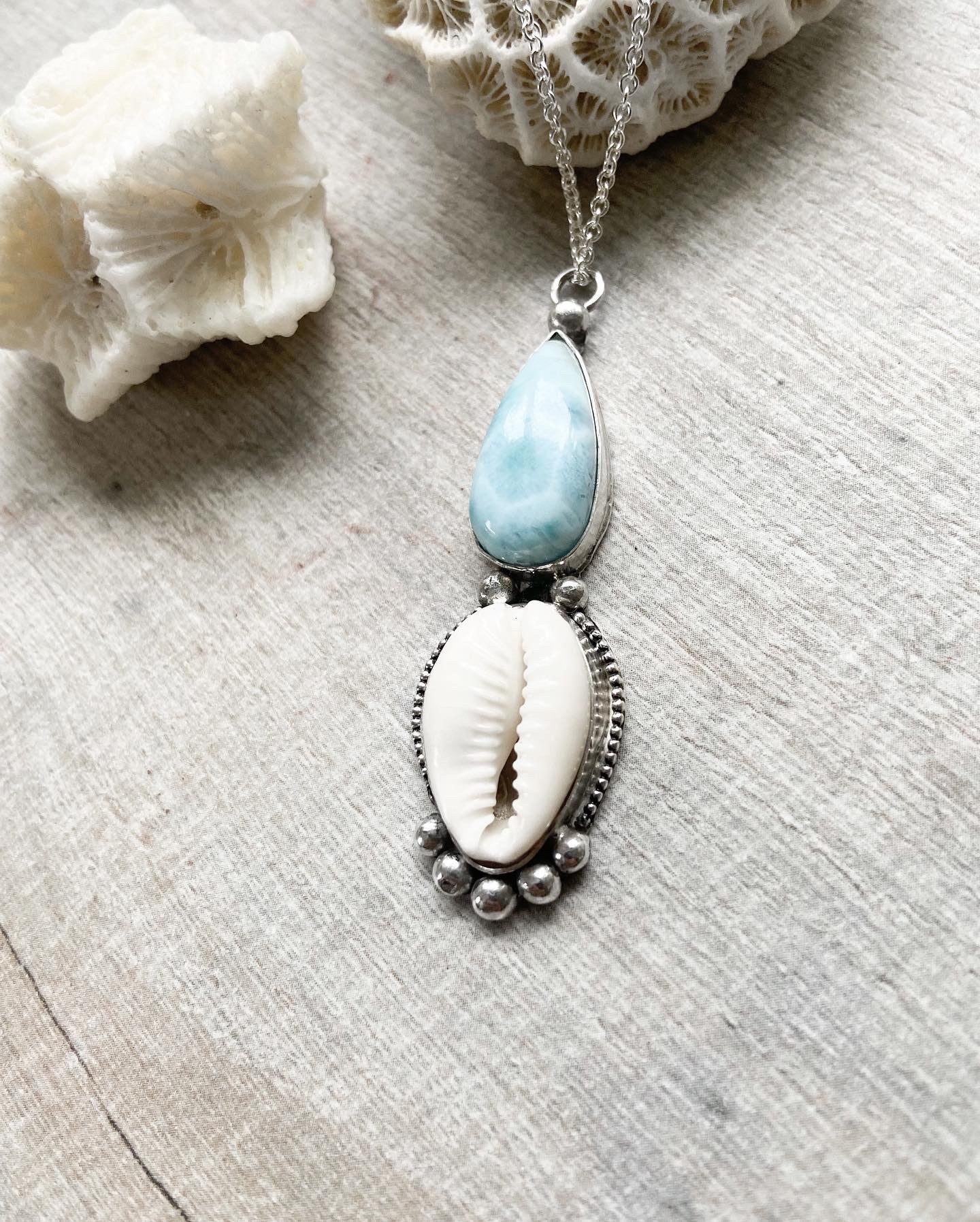 OCEANS NECKLACE