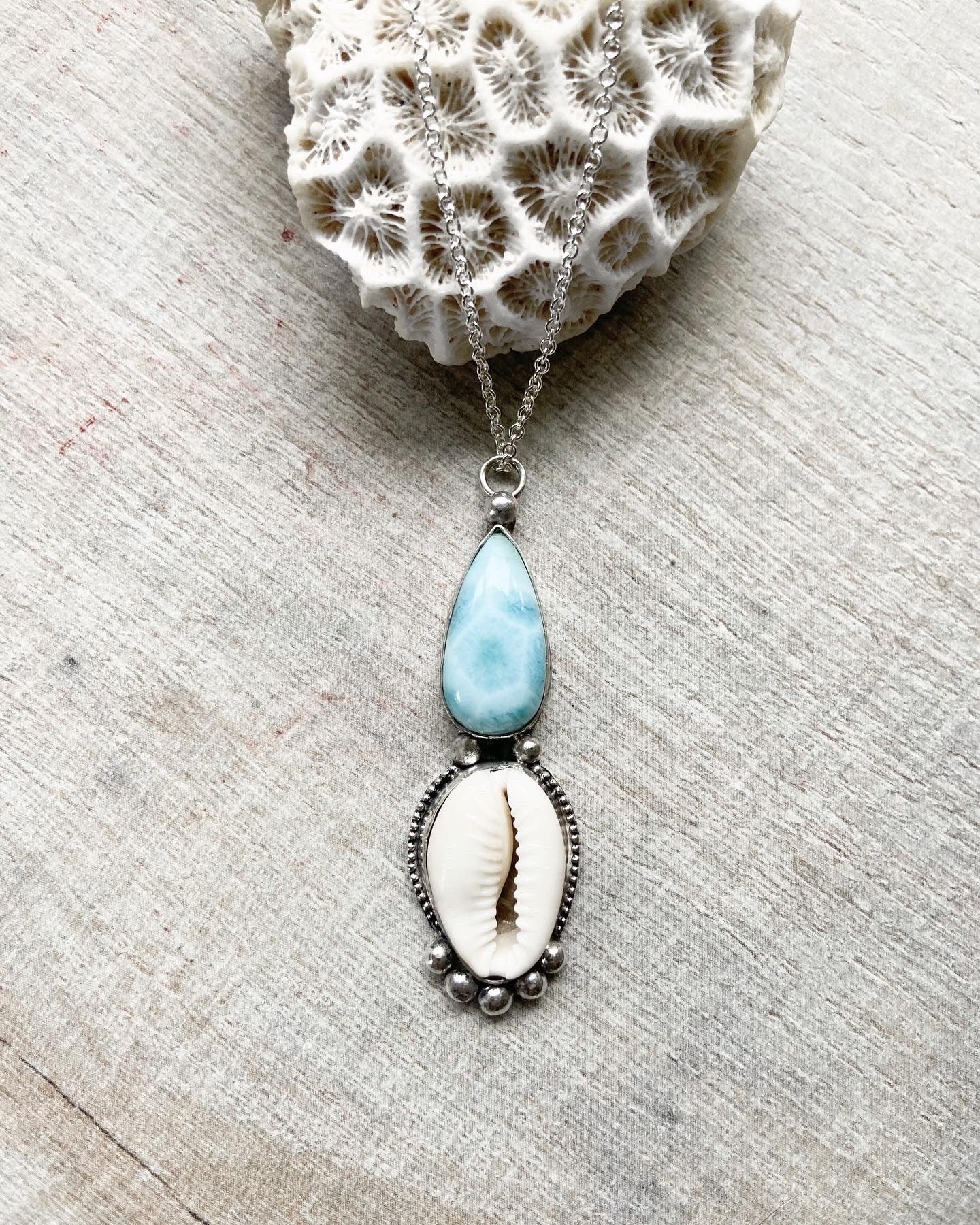 OCEANS NECKLACE