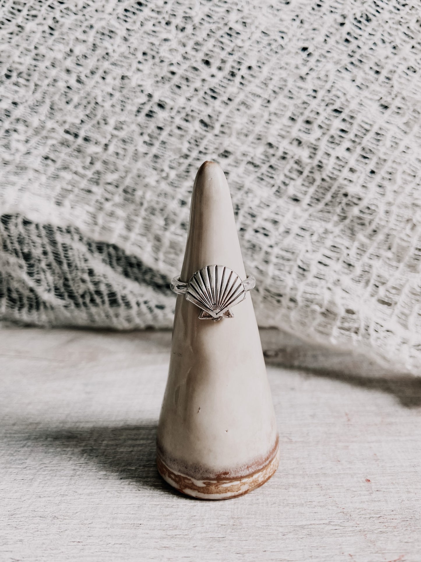 SCALLOP RING