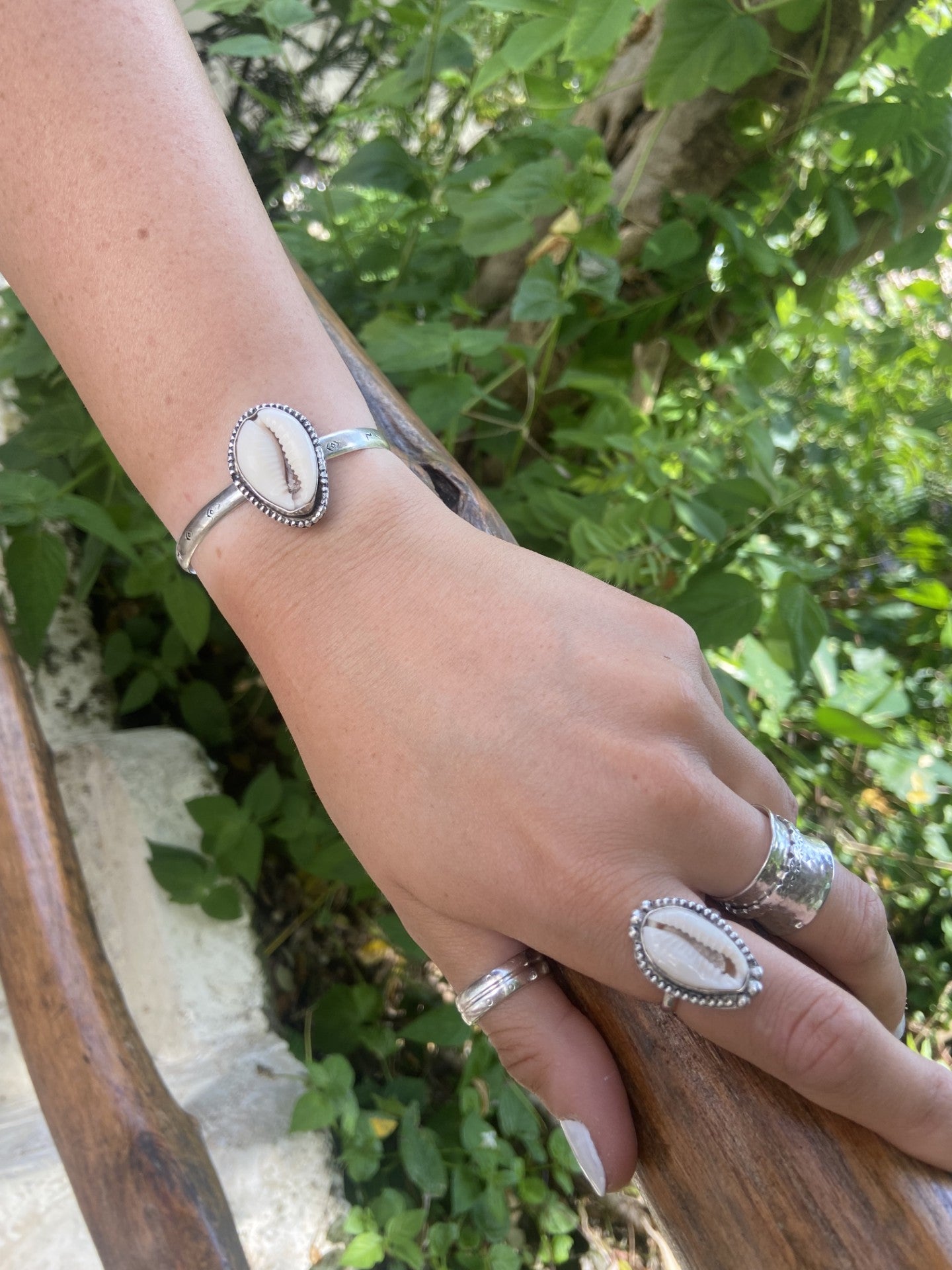 COWRIE CUFF